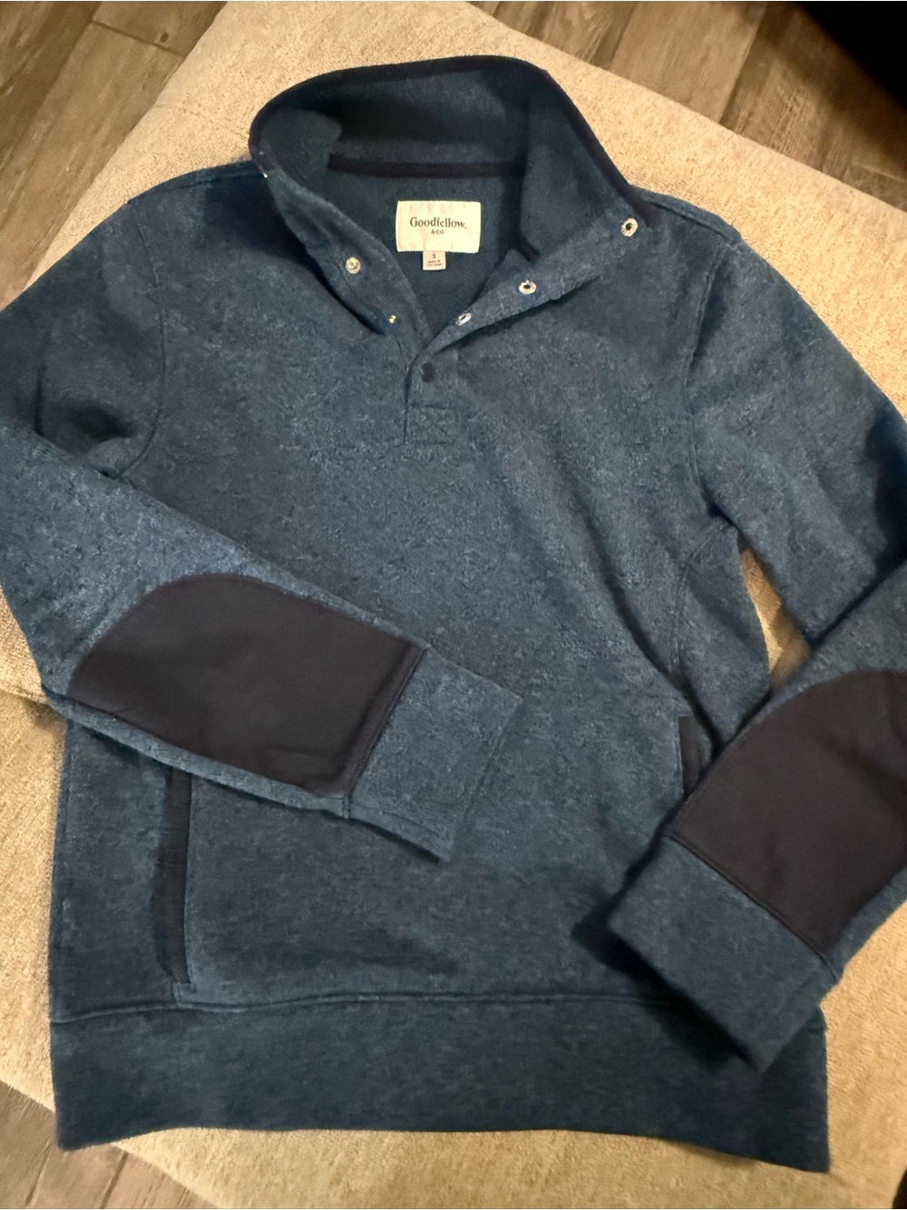 Men's Top - Pullover with Snap Placket